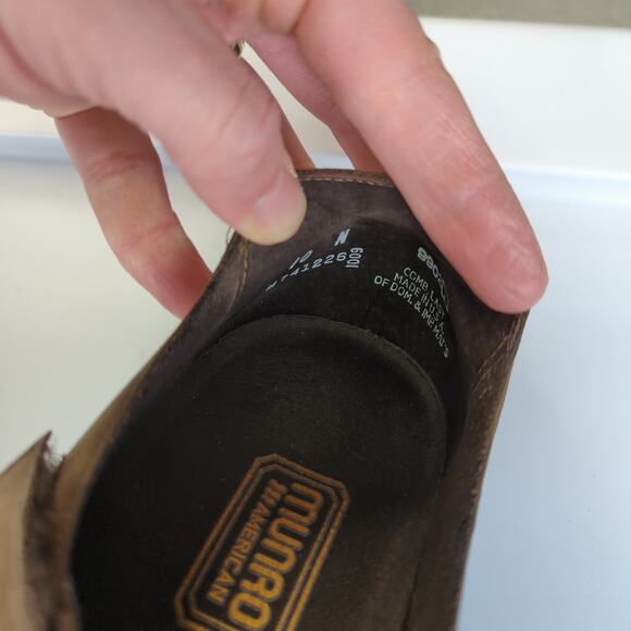 Munro Brown Flats - Picture 8 of 8